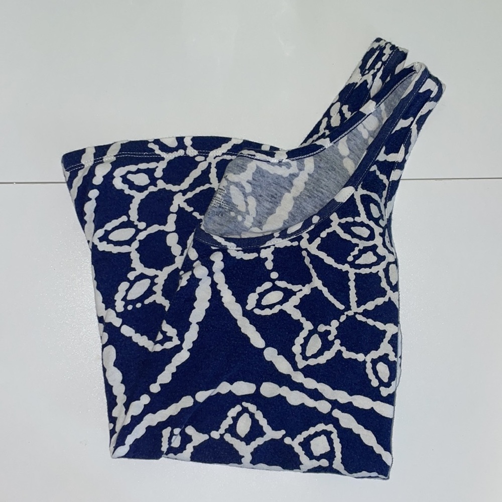 Navy Blue & White Floral Patterned Tank - Picture 5 of 6
